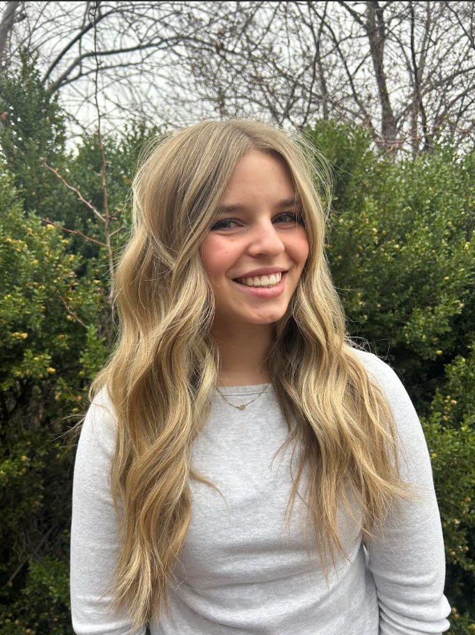 Dimensional blonde waves with soft volume